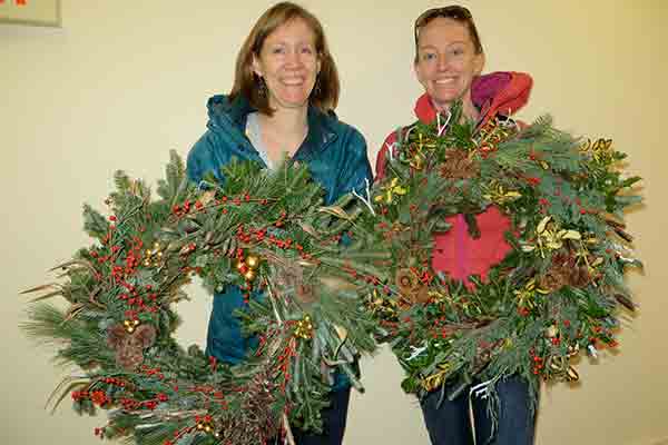 Reserve by November 6 for Early-Bird Discount on Holiday Wreath-Decorating Workshops