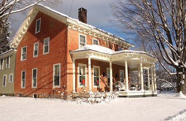 Scenes from the first Chester snowfall of Winter 2012 (December 29, 2012). Brian Ballinger and Lew Watters went on a Chester photo shoot just after we received our first real winter storm with a foot of new snow.