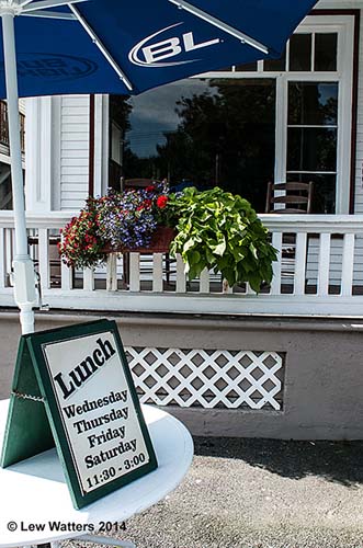 Thanks to a group of hard-working and thoughtful citizens, our town of Chester has enjoyed beautiful flower arrangements throughout our village.